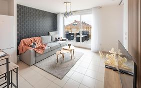 L'Excellence-8Min Aeroport-Terrasse-Parking Prive