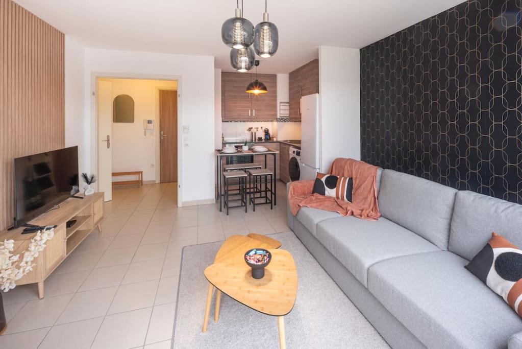 Appartement L'Excellence-8Min Aeroport-Terrasse-Parking Prive à Lingolsheim Extérieur photo